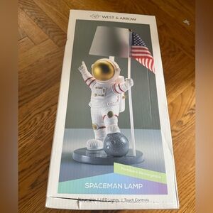 West & Arrow 12” spaceman planting US flag table lamp New in Box